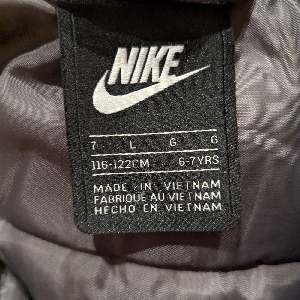 Boy's Nike Puffer Jacket, Size 7 - Picture 3 of 3